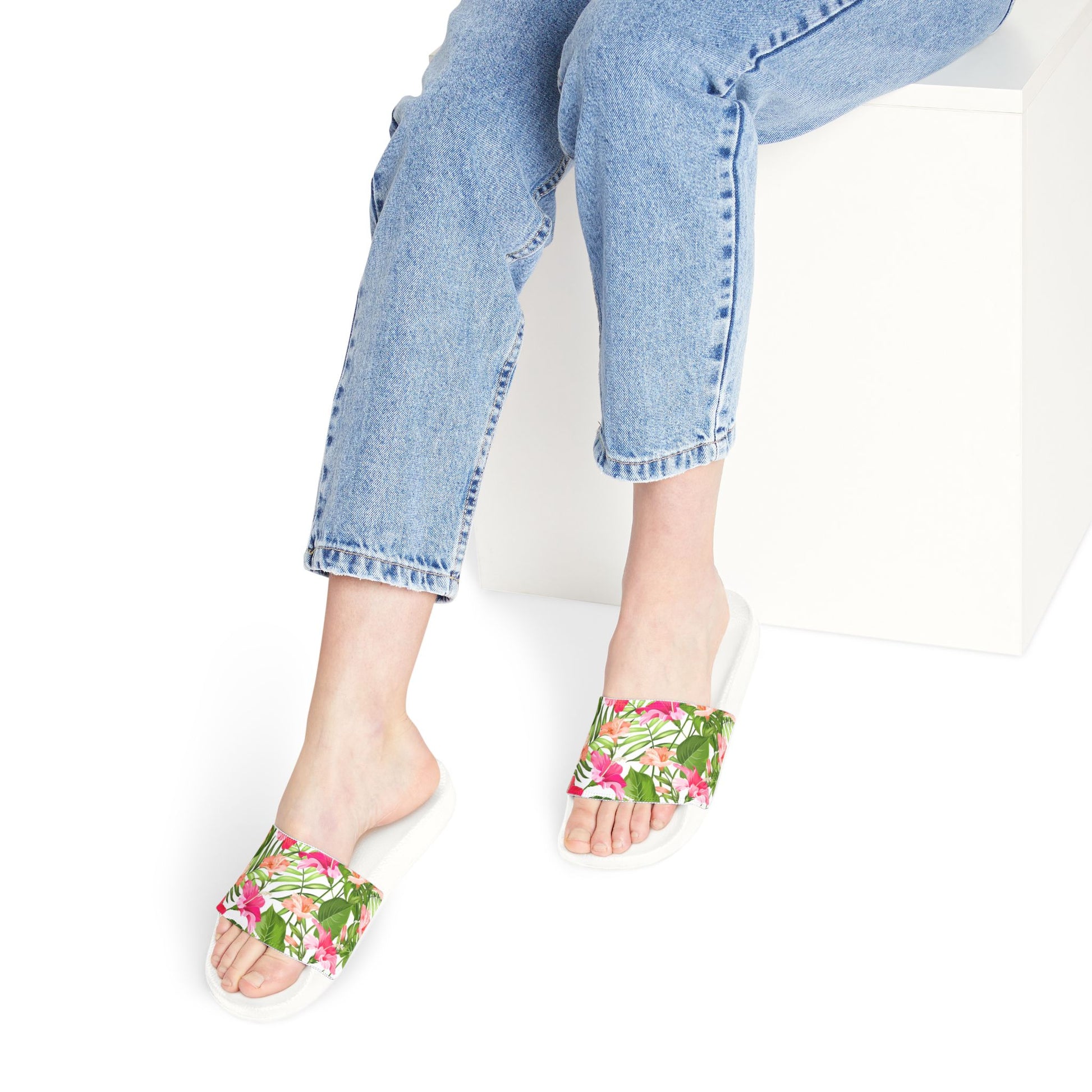"Blooming Hibiscus" Women's Beach Sandals - Island Vibes For Life
